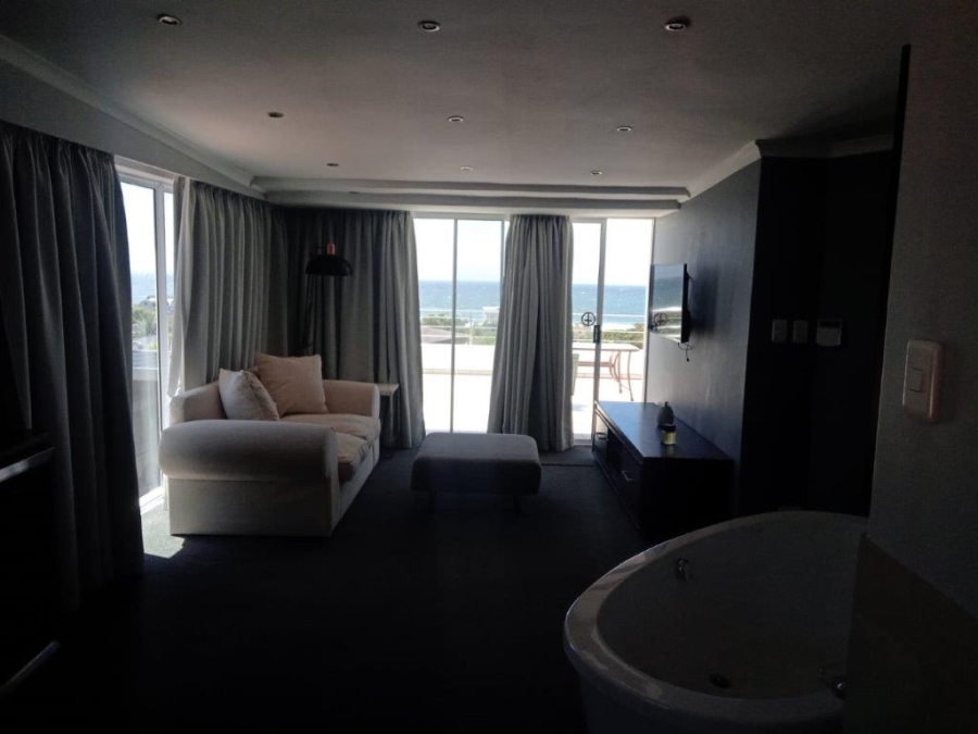 5 Bedroom Property for Sale in Ferreira Town Eastern Cape